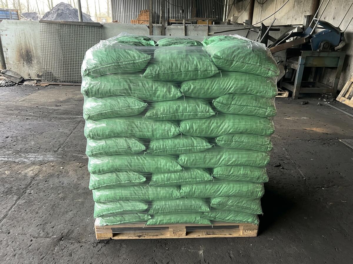 Paleta Orzech II — worki 25 kg